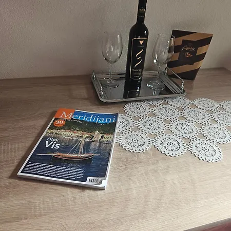 Sara-vis Apartament Vis